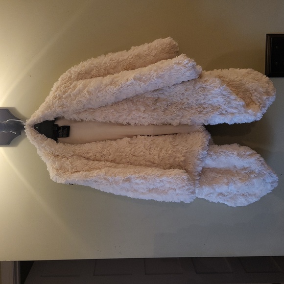 ME Jane white vest. Size small. - Picture 1 of 3